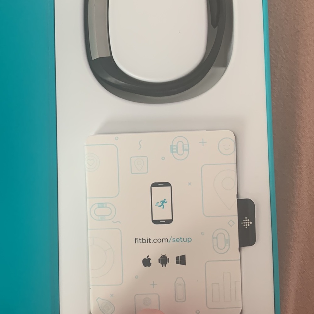 FitBit Alta Watch - Picture 6 of 6